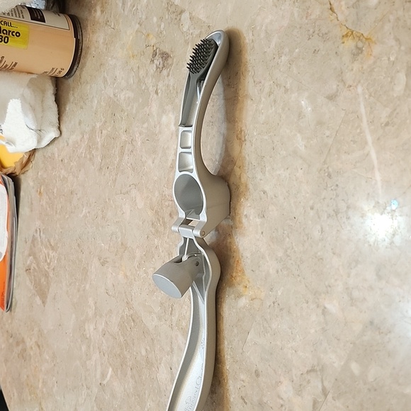 Pampered Chef Kitchen New Pampered Chef Garlic Press Poshmark